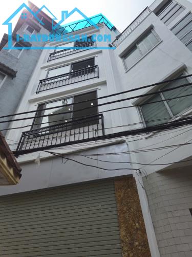 CHÍNH CHỦ BÁN NHÀ PHỐ VĨNH TUY-HAI BÀ TRƯNG. DT30M, 5T, MT4.0M. GIÁ 6.8 TỶ