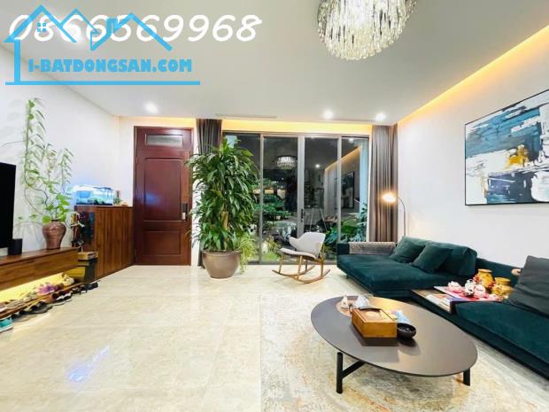 BÁN TÒA NHÀ LÔ GÓC PHỐ THÁI HÀ - 138M² x 6 TẦNG THANG MÁY - GARA Ô TÔ - KD SẦM UẤT - GIÁ - 2