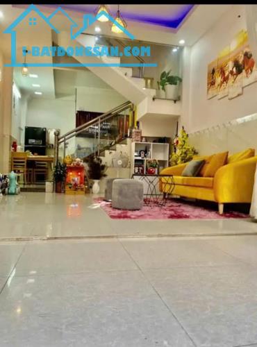 Nhà 3 tầng-40m2-đường 5m cạnh tỉnh lộ 10-Tên Lửa chỉ 4 tỷ thêm xíu - 1