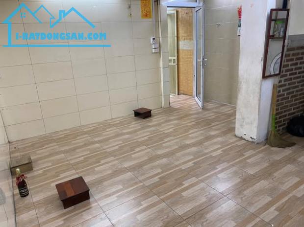 Cho thuê nhà ngõ phố Đê Tô Hoàng Hai Bà Trưng 30m x 3 tầng, giá 6tr/tháng - 3
