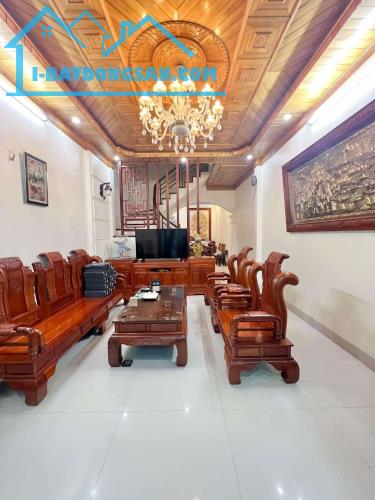 BÁN NHÀ 5.4 TỶ 4 TẦNG 74M2 CÓ SÂN ĐỂ Ô TÔ VỊ TRÍ VIP KHU HOÀ VƯỢNG - 1