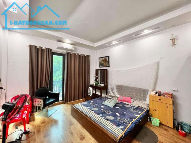 BÁN NHÀ 5.4 TỶ 4 TẦNG 74M2 CÓ SÂN ĐỂ Ô TÔ VỊ TRÍ VIP KHU HOÀ VƯỢNG - 3