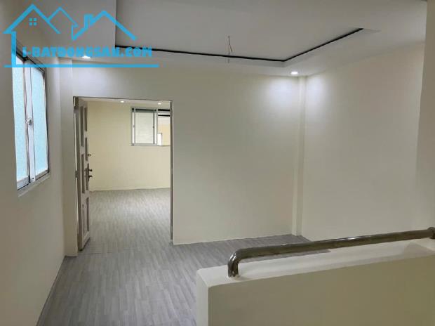 HIẾM, MẶT TIỀN KINH DOANH ĐƯỜNG RẠCH CÁT, P15Q8 DT 60M2, 2 TẦNG CHỈ 4.9 TỶ. - 2