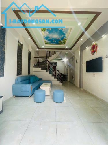 Bán gấp nhà thư trung, Văn Cao , Ngô Quyền,HP.2,39 tỷ, 43m2, 3 tầng. - 1