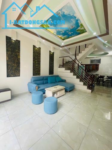 Bán gấp nhà thư trung, Văn Cao , Ngô Quyền,HP.2,39 tỷ, 43m2, 3 tầng. - 2