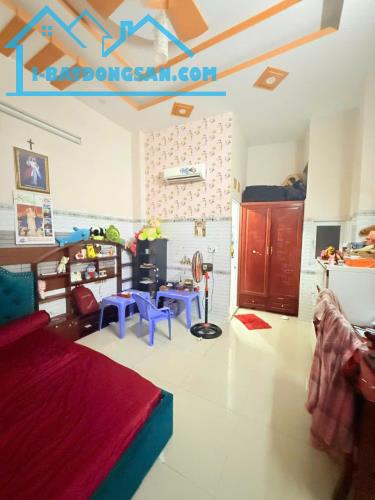 Bán gấp nhà Hương Lộ 2 gần ngã tư 4 xã hẻm 8m Kinh Doanh 51m2 ,4 Tầng Nhỉnh 5 tỷ - 2