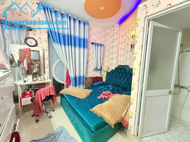 Bán gấp nhà Hương Lộ 2 gần ngã tư 4 xã hẻm 8m Kinh Doanh 51m2 ,4 Tầng Nhỉnh 5 tỷ - 3