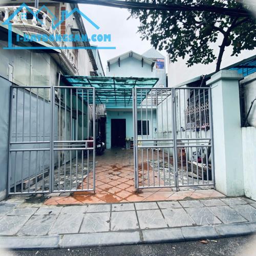 Bán Đất tặng nhà 2 tầng Ngọc Thuỵ- Oto Vỉa Hè- Hàng xómKhai Sơn - 103m2-16,5 tỷ( Thương