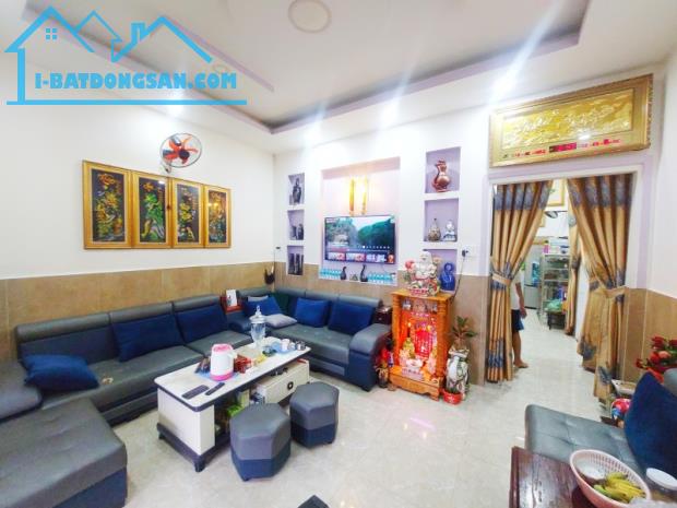 Bán nhà 1 Trệt 1 Lầu 113m ngang KHỦNG 9m Phường zíp Bình Thọ,gần Vincom Thủ Đức
