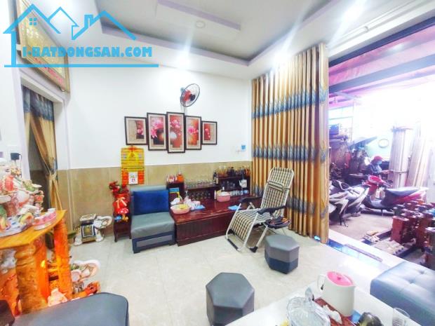 Bán nhà 1 Trệt 1 Lầu 113m ngang KHỦNG 9m Phường zíp Bình Thọ,gần Vincom Thủ Đức - 1