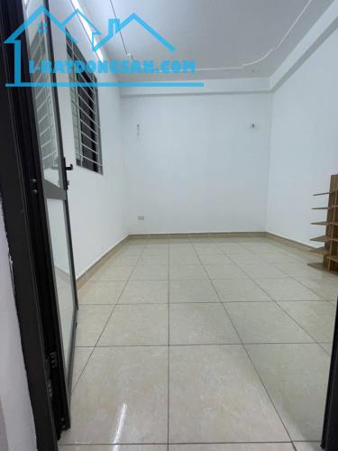 Bán Nhà 5Tầng Nguyễn Văn Cừ Long Biên | Không Gian Rộng Vị Trí Trung Tâm | 6,8 Tỷ - 3