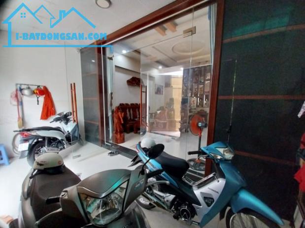 NHÀ PHỐ NGUYỄN VĂN KHỐI – GÒ VẤP – HẺM XE HƠI – 3 TẦNG – CHỈ 7.99 TỶ – GẦN CÔNG AN QUẬN