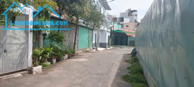 KẸT TIỀN BÁN GẤP, HXH CÁCH NHÀ 5M, [P13Q8] BÌNH ĐÔNG 40M2(4 X 12M) 2T, 2PN, CHỈ CÒN 2.7 TỶ - 1