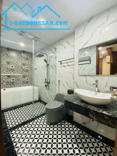 CẦN BÁN GẤP !!! MẶT PHỐ CỰ LỘC - 40m x 6 TẦNG THANG MÁY - LÔ GÓC GIÁ HƠN 13 TỶ - 4