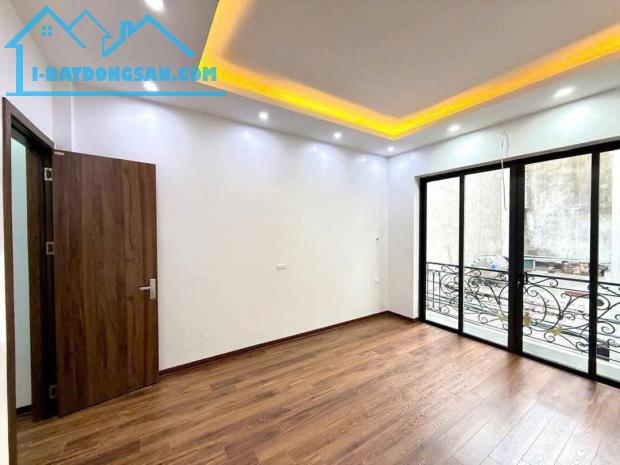 💥💥💥 VIP QUẬN ĐỐNG ĐA - NHÀ PHÂN LÔ CÁN BỘ - 2 MẶT NGÕ THOÁNG TRƯỚC SAU - Ô TÔ ĐỖ CỬA - 4