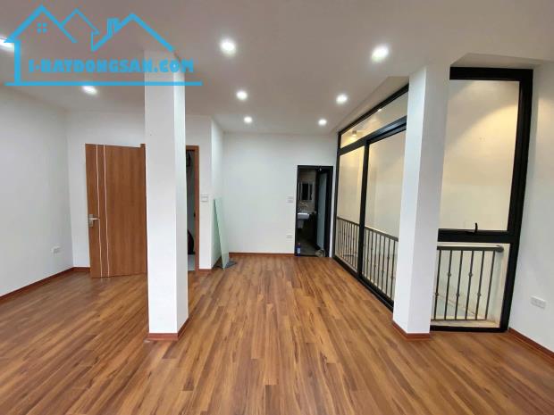 NHÀ MỚI ĐẸP TRÍCH SÀI TÂY HỒ 90M2 - SÁT HỒ - YÊN TĨNH CHỈ 13 TỶ