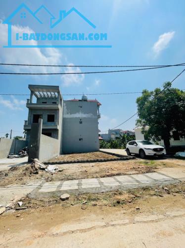 Bá đất Phụng Thượng,diện tích 107m2,mặt tiền 8m,phân lô ô tô vỉa hè,góc 2 thoáng