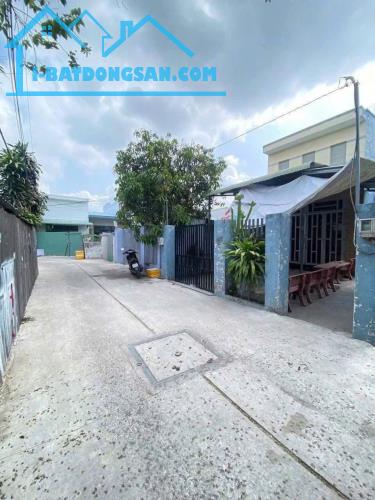 BÁN NHÀ MẶT TIỀN - ĐƯỜNG BÊ TÔNG 5M - THỊ TRẤN HÓC MÔN - GIÁ CHỈ 4,9 TỶ (THƯƠNG LƯỢNG)