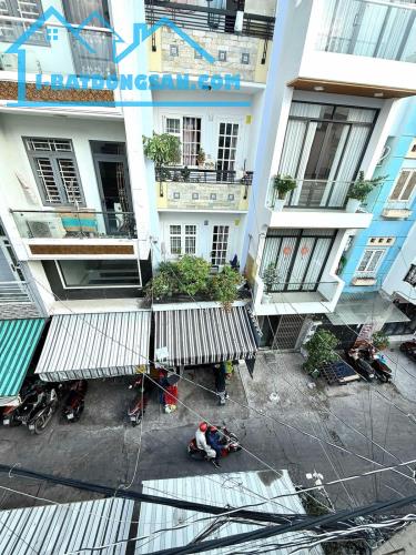 8 TỶ NHÀ QUẬN 10 - HẺM 7M LÊ HỒNG PHONG - GẦN CHỢ HOA - 43M2 3 TẤM VUÔNG - MỞ CP CTY ĐẸP