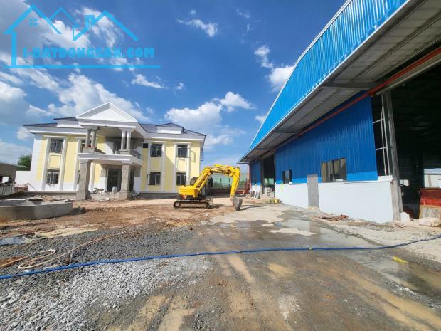 Cho thuê 5000m2 xưởng mới 100% Tân Uyên , PCCC tự động, đường công, giấy tờ đầy đủ