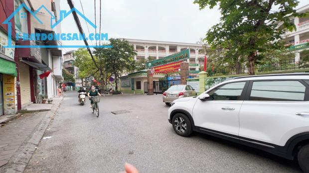 NHỈNH 6 TỶ, SÓT LẠI MẢNH ĐẤT VÀNG PHỐ NGỌC LÂM 45M, 2 MẶT NGÕ, SÁT PHỐ, AN SINH TUYỆT VỜI - 2