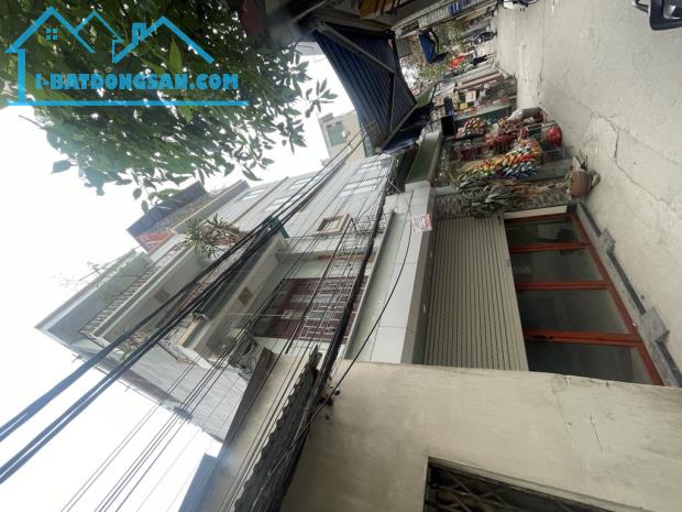 Bán nhà Hoàng Mai ngõ thông rộng oto qua nhà có thể kinh doanh - 3