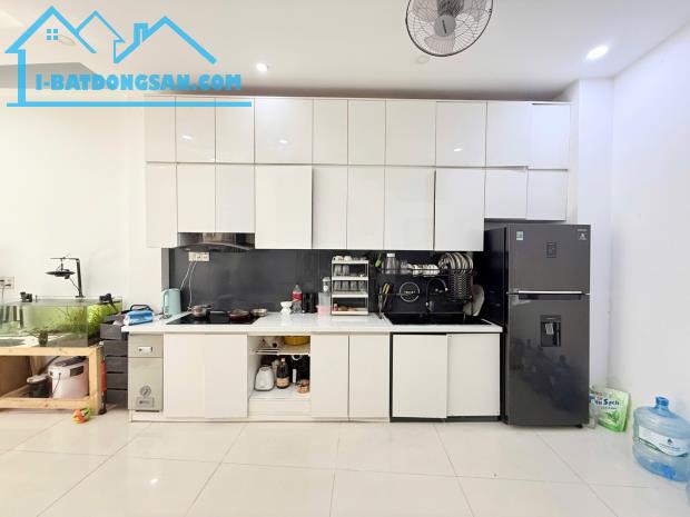 LAM SƠN - P2 TÂN BÌNH - HẺM Ô TÔ - DT:44M2 [ 4 ❌ 11M ] 4 TẦNG,4PN - CHỈ 8,3 TỶ - 5