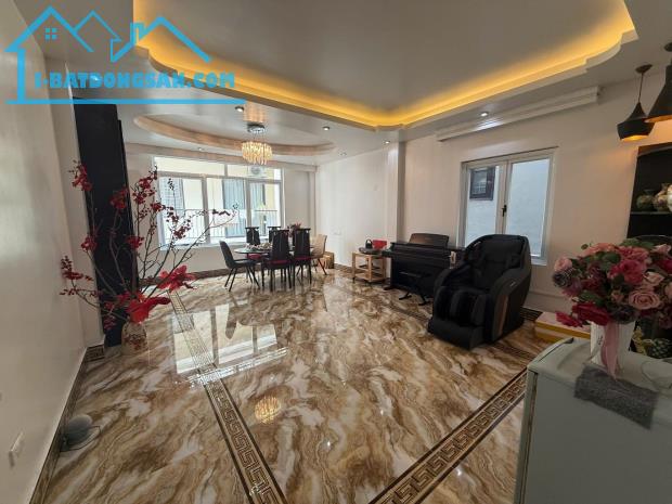 BƯỞI BA ĐÌNH  GẦN PHỐ - KHU PHÂN LÔ QUÂN ĐỘI - 3 BƯỚC RA NGÕ Ô TÔ TRÁNH - LÔ GÓC 3 THOÁNG - 2