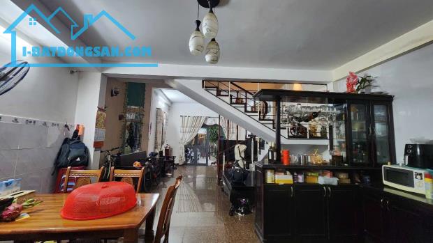 # Nhà Kiệt gần MT Thái Thị Bôi, Chợ, 170m2, ngang 8, 3 tầng, 5.x tỷ - 4