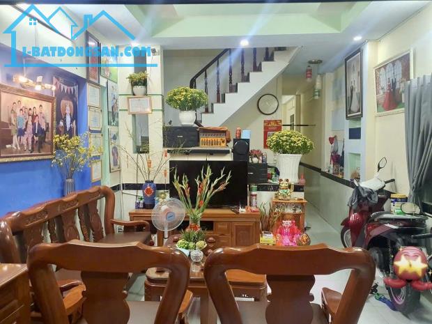 Giảm 200tr, HXH ngủ nhà, 64m² lô góc, gần chợ Hiệp Bình, Gigamall, SHR hoàn công, 6,8 tỷ - 1