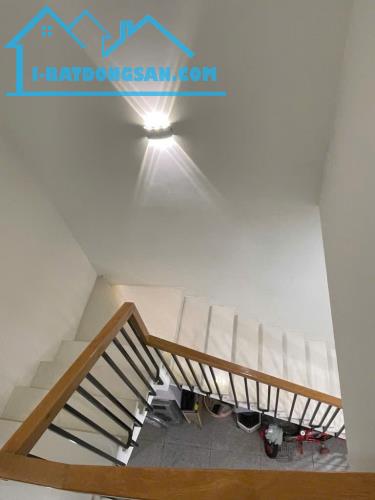 NHÀ ĐẸP DỌN VÀO Ở NGAY CHỢ PHẠM VĂN BẠCH -P15 TÂN BÌNH - DT 56M2 NHỈNH 5 TỶ - 3