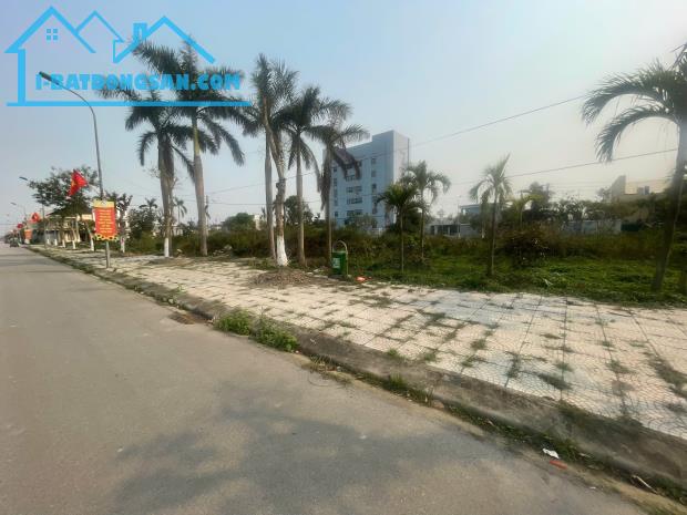 Em có lô đất gần trục đường Gia Mô , Đông Triều , Quảng Ninh . Diện tích 87,5m2 - 1