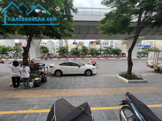 Bán Nhà Mặt Phố Quận Hai Bà Trưng Lô Góc 195m2T MT8m Vỉa Hè 2 THOÁNG 108 Tỷ Đại La.