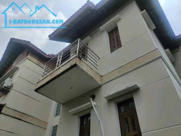 🆘 SIÊU PHẨM ĐẦU TƯ - GIẢM 25 TỶ
1.481M2 FULL THỔ CƯ - TẶNG BIỆT THỰ + 4 NHÀ CHO THUÊ - - 3