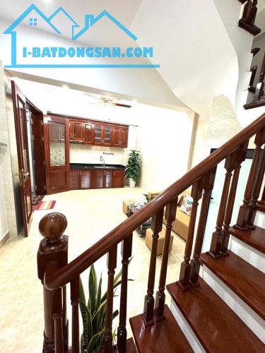 bán nhà phố Minh Khai, quận Hai Bà trưng, ngõ nông, 32m2, 5 tầng giá hơn 6 tỷ