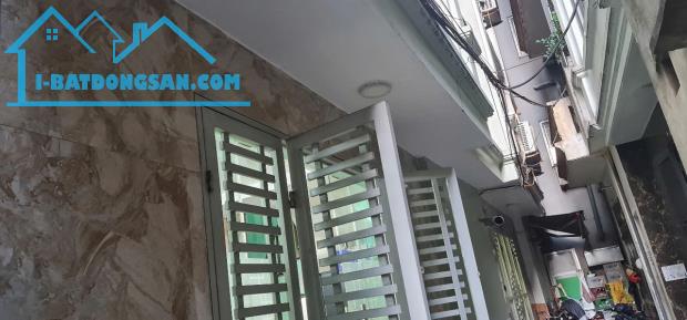 Chính chủ bán nhà 31m2*4 tầng, gần phố, cách mặt phố Tây Trà đúng 1 nhà.