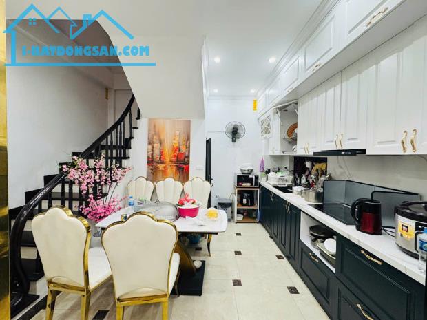 Bán nhà  Ông Ích Khiêm, Ba Đình - Nhà phân lô - ngõ ô tô đỗ cửa - 45m x 5T, 17.9 tỷ - 3