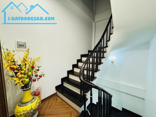 Bán nhà  Ông Ích Khiêm, Ba Đình - Nhà phân lô - ngõ ô tô đỗ cửa - 45m x 5T, 17.9 tỷ - 5
