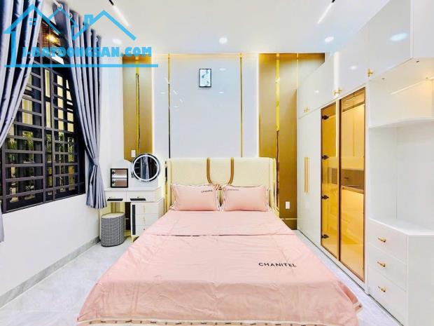 Định cư bán gấp nhà ngay mặt tiền Trần Kế Xương, phường 1, Bình Thạnh. Giá 3,15 tỷ - 2