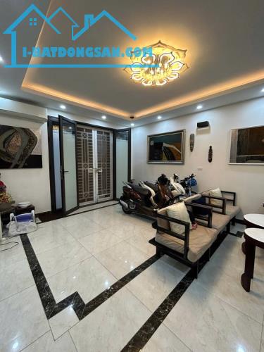 SIÊU PHẨM BA ĐÌNH 11.94 TỶ - NGÕ RỘNG THOÁNG- NHÀ ĐẸP DÂN XÂY- CHỦ MỚI CHỈ CẦN XÁCH VALI V - 2