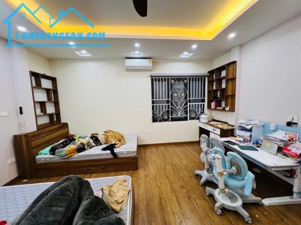 BÁN NHÀ LÁNG HẠ 62M2 x 3 TẦNG, LÔ GÓC, NGÕ NÔNG RỘNG, TRƯỚC NHÀ THOÁNG, NHỈNH 9 TỶ