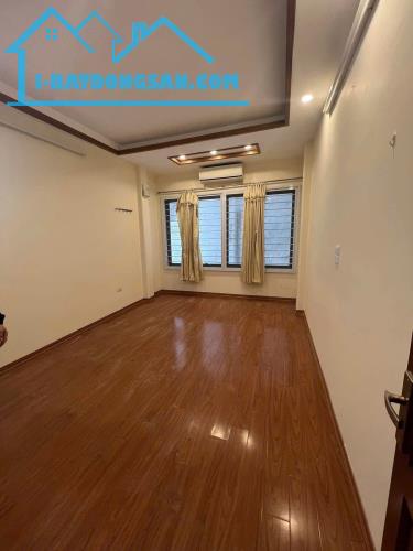 NGUYỄN VĂN TRỖI - 20M RA ÔTÔ DT 40m2 4 tầng mặt tiền 3.4m Giá 8 tỷ - 1