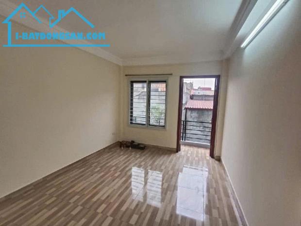 NGUYỄN VĂN TRỖI - 20M RA ÔTÔ DT 40m2 4 tầng mặt tiền 3.4m Giá 8 tỷ - 2
