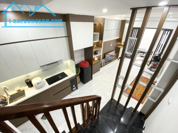 Bán nhà Định Công, Ô tô đỗ cửa, Nhà mới nguyên tặng kèm nội thất xịn, DT:  30 m2, Giá chỉ - 2