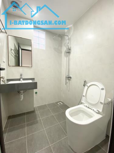 Bán nhà Định Công, Ô tô đỗ cửa, Nhà mới nguyên tặng kèm nội thất xịn, DT:  30 m2, Giá chỉ - 4