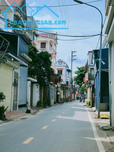 Bán đất Đức Thượng ,diện tích 80m2,mặt tiền 5.6m,trục chính ô tô tránh ,kinh doanh
