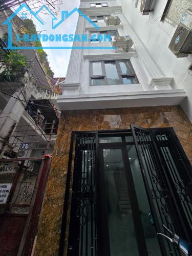 Bán nhà Hoàng Cầu 6 tầng mới tinh, lô góc nội thất sang trọng gần Hồ Hoàng Cầu, DT: 30m2,