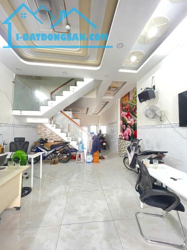 CHỈ 9.9 TỶ - NHÀ 3 TẦNG HẺM XE HƠI PHAN VĂN HỚN Q12 THU 16TR/THÁNG