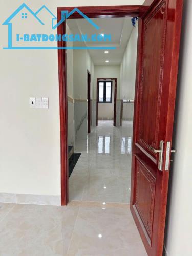 CHỈ 9.9 TỶ - NHÀ 3 TẦNG HẺM XE HƠI PHAN VĂN HỚN Q12 THU 16TR/THÁNG - 4