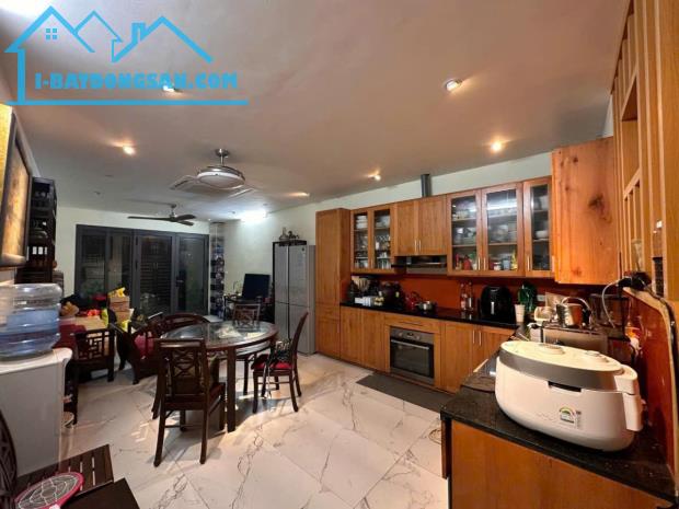NHÀ ĐẸP TRUNG TÂM QUẬN ĐỐNG ĐA – 68m² – 15.45 tỷ - 2